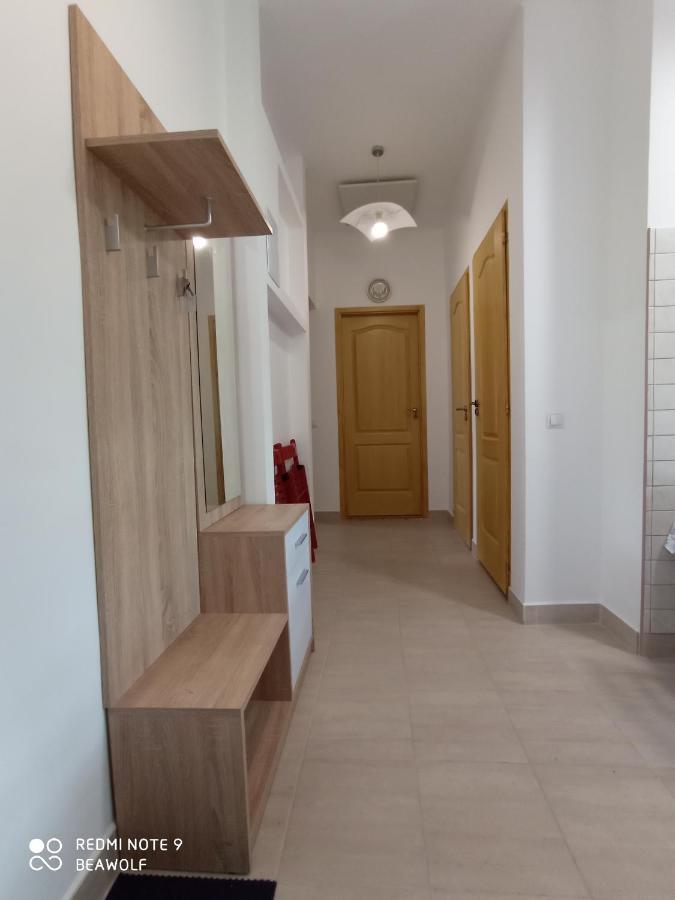 Gizella Apartman เอ็กเกอร์ ภายนอก รูปภาพ