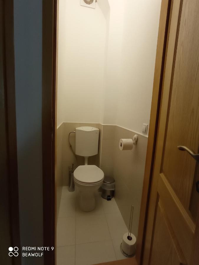 Gizella Apartman เอ็กเกอร์ ภายนอก รูปภาพ